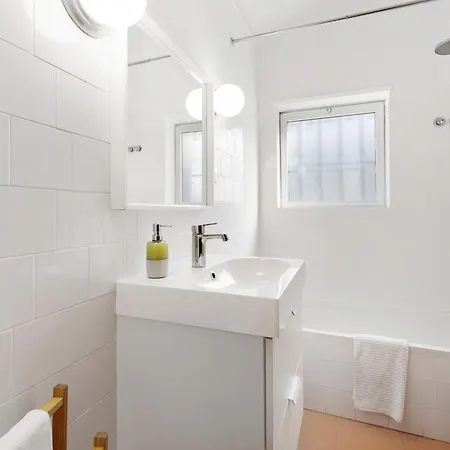 Semesterbostad Garden House *